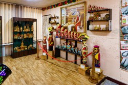 рядом с отелем Усадьба расположен музей Вознесенской матрёшки